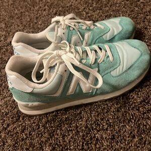 New Balance 574 teal size 8